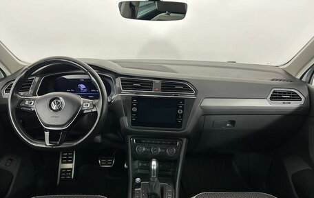 Volkswagen Tiguan II, 2018 год, 2 950 000 рублей, 7 фотография