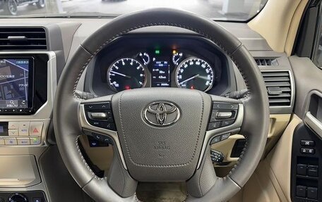 Toyota Land Cruiser Prado 150 рестайлинг 2, 2022 год, 3 850 199 рублей, 14 фотография