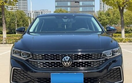 Volkswagen Passat B8 рестайлинг, 2021 год, 2 450 000 рублей, 2 фотография