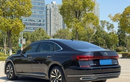 Volkswagen Passat B8 рестайлинг, 2021 год, 2 450 000 рублей, 4 фотография