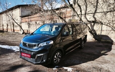 Peugeot Traveller I, 2019 год, 3 500 000 рублей, 1 фотография