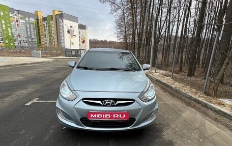 Hyundai Solaris II рестайлинг, 2011 год, 850 000 рублей, 1 фотография