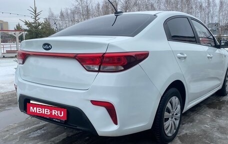 KIA Rio IV, 2018 год, 1 070 000 рублей, 3 фотография