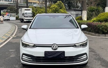 Volkswagen Golf VIII, 2022 год, 1 740 000 рублей, 7 фотография