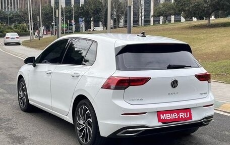 Volkswagen Golf VIII, 2022 год, 1 740 000 рублей, 4 фотография