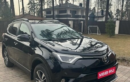 Toyota RAV4, 2016 год, 2 000 000 рублей, 1 фотография