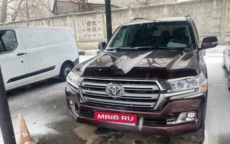 Toyota Land Cruiser 200, 2016 год, 5 900 000 рублей, 1 фотография