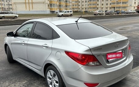 Hyundai Solaris II рестайлинг, 2013 год, 680 000 рублей, 4 фотография