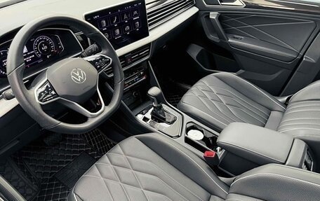 Volkswagen Tiguan II, 2022 год, 3 150 000 рублей, 13 фотография