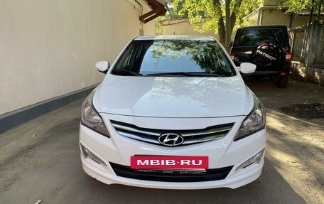 Hyundai Solaris II рестайлинг, 2016 год, 980 000 рублей, 2 фотография