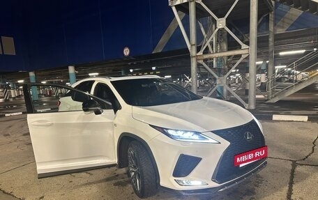 Lexus RX IV рестайлинг, 2019 год, 4 800 000 рублей, 10 фотография