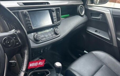 Toyota RAV4, 2016 год, 2 000 000 рублей, 4 фотография