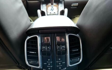 Porsche Cayenne III, 2011 год, 2 600 000 рублей, 14 фотография