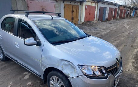 Renault Logan II, 2014 год, 900 000 рублей, 5 фотография