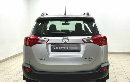 Toyota RAV4, 2015 год, 2 389 000 рублей, 5 фотография