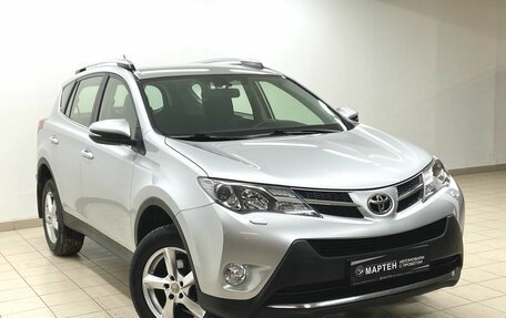 Toyota RAV4, 2015 год, 2 389 000 рублей, 3 фотография