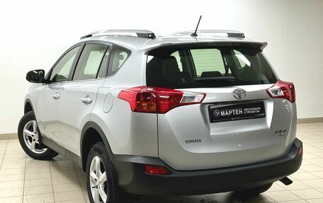 Toyota RAV4, 2015 год, 2 389 000 рублей, 6 фотография