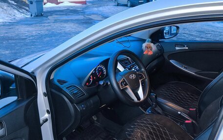 Hyundai Solaris II рестайлинг, 2015 год, 1 170 000 рублей, 7 фотография