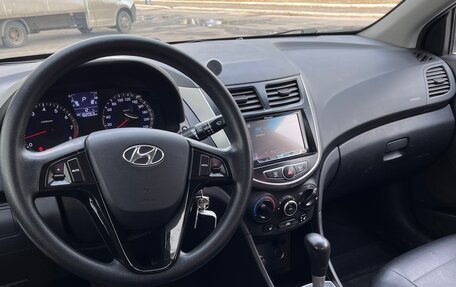 Hyundai Solaris II рестайлинг, 2013 год, 950 000 рублей, 9 фотография