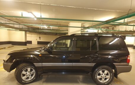 Toyota Land Cruiser 100 рестайлинг 2, 2005 год, 3 300 000 рублей, 6 фотография