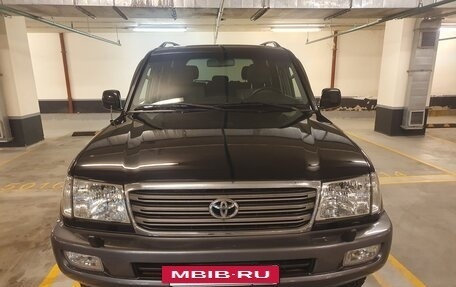 Toyota Land Cruiser 100 рестайлинг 2, 2005 год, 3 300 000 рублей, 5 фотография