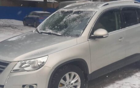 Volkswagen Tiguan I, 2011 год, 1 100 000 рублей, 2 фотография