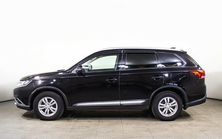 Mitsubishi Outlander III рестайлинг 3, 2018 год, 1 997 000 рублей, 8 фотография