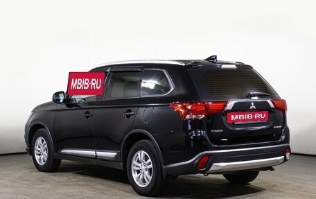 Mitsubishi Outlander III рестайлинг 3, 2018 год, 1 997 000 рублей, 7 фотография