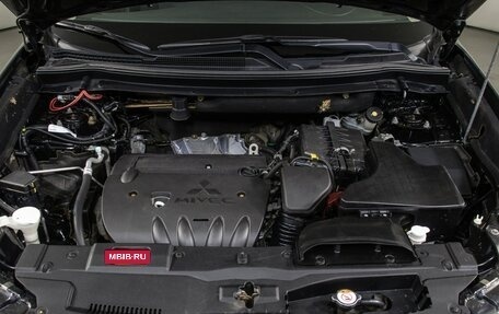 Mitsubishi Outlander III рестайлинг 3, 2018 год, 1 997 000 рублей, 9 фотография