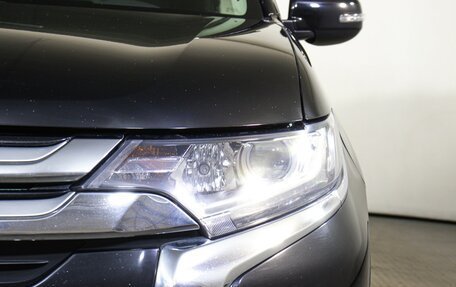 Mitsubishi Outlander III рестайлинг 3, 2018 год, 1 997 000 рублей, 19 фотография
