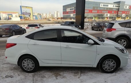 Hyundai Solaris II рестайлинг, 2012 год, 999 000 рублей, 3 фотография