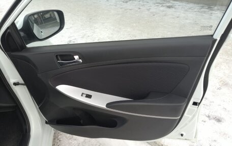 Hyundai Solaris II рестайлинг, 2012 год, 999 000 рублей, 9 фотография