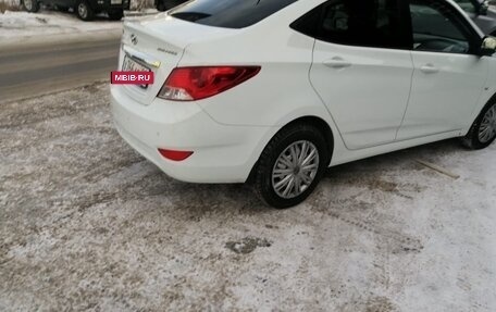 Hyundai Solaris II рестайлинг, 2012 год, 999 000 рублей, 4 фотография
