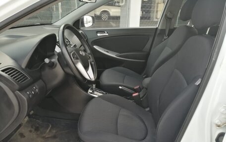 Hyundai Solaris II рестайлинг, 2012 год, 999 000 рублей, 19 фотография