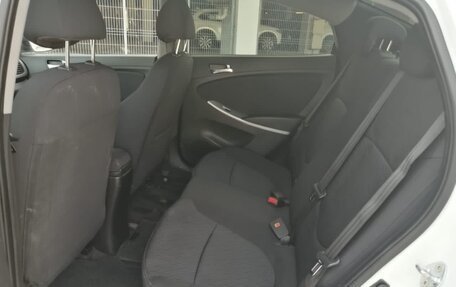 Hyundai Solaris II рестайлинг, 2012 год, 999 000 рублей, 17 фотография