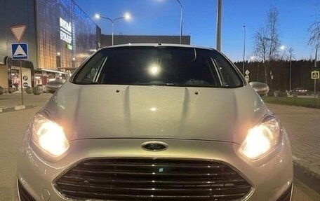 Ford Fiesta, 2015 год, 640 000 рублей, 1 фотография