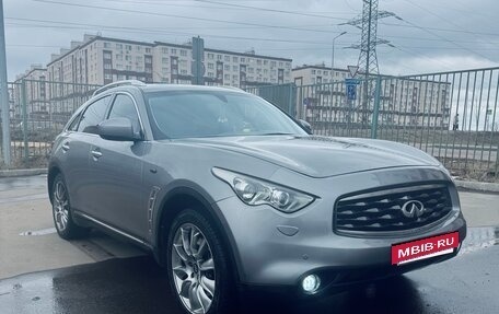 Infiniti FX II, 2009 год, 1 850 000 рублей, 3 фотография