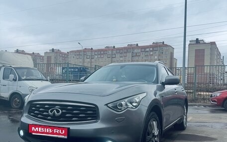 Infiniti FX II, 2009 год, 1 850 000 рублей, 2 фотография