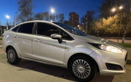 Ford Fiesta, 2015 год, 640 000 рублей, 2 фотография