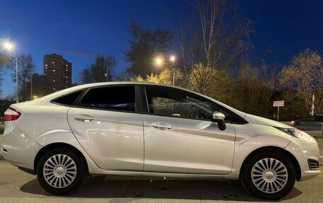 Ford Fiesta, 2015 год, 640 000 рублей, 4 фотография