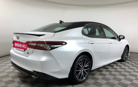 Toyota Camry, 2022 год, 3 500 000 рублей, 5 фотография