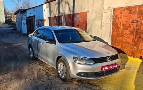 Volkswagen Jetta VI, 2012 год, 950 000 рублей, 1 фотография