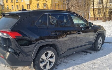 Toyota RAV4, 2021 год, 3 650 000 рублей, 5 фотография