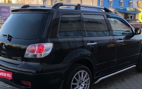 Mitsubishi Outlander III рестайлинг 3, 2004 год, 500 000 рублей, 3 фотография