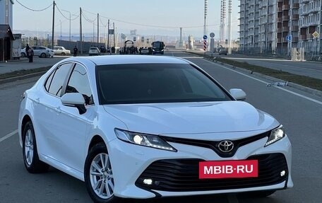 Toyota Camry, 2019 год, 2 850 000 рублей, 8 фотография