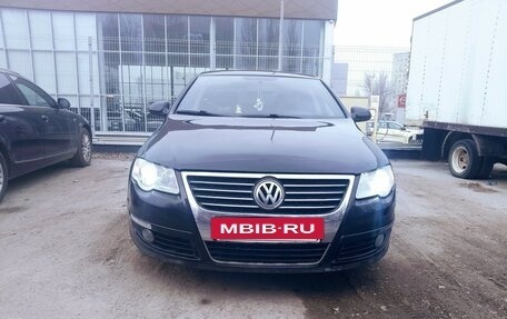 Volkswagen Passat B6, 2005 год, 830 000 рублей, 3 фотография