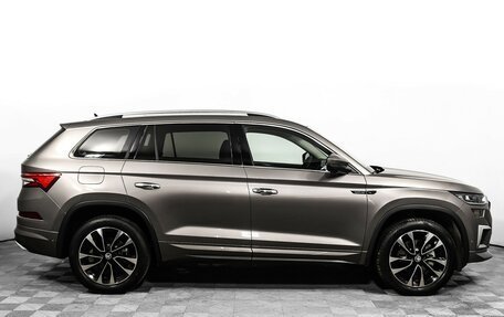 Skoda Kodiaq I, 2023 год, 4 870 000 рублей, 4 фотография