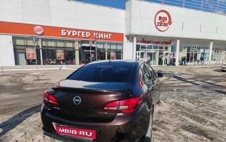 Opel Astra J, 2014 год, 870 000 рублей, 3 фотография