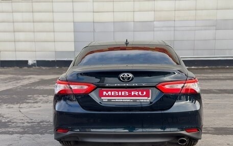 Toyota Camry, 2019 год, 2 890 000 рублей, 6 фотография