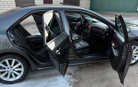 Toyota Camry, 2013 год, 1 970 000 рублей, 10 фотография